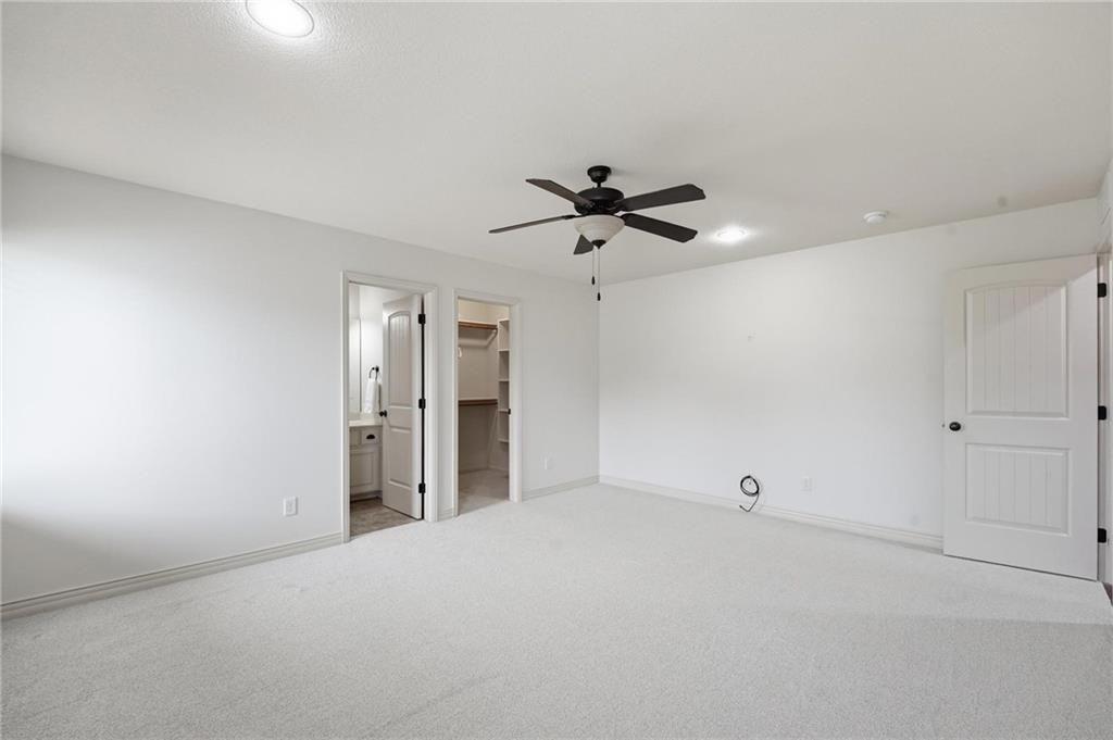 324 NW Thoreau Circle