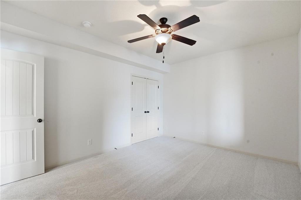324 NW Thoreau Circle