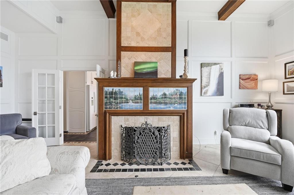 332 NE Warrington Court