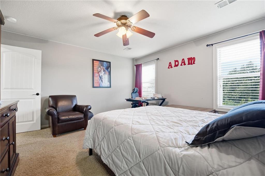 1124 Metfield Lane