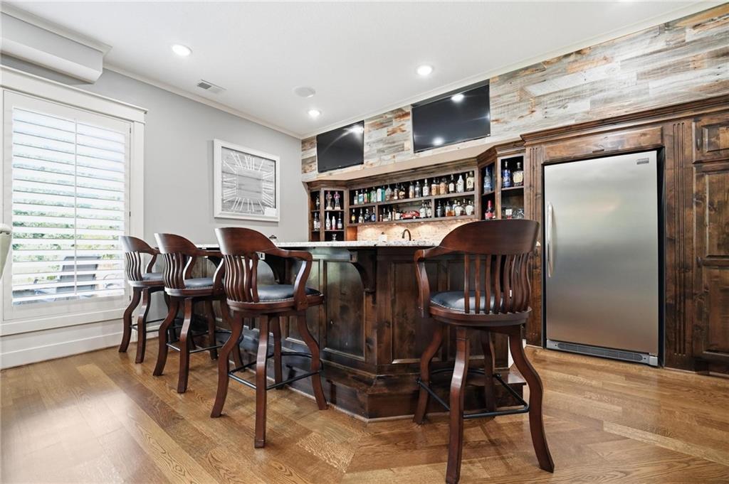 1124 Metfield Lane