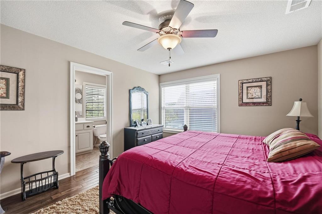 1124 Metfield Lane