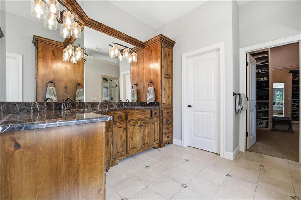 1124 Metfield Lane