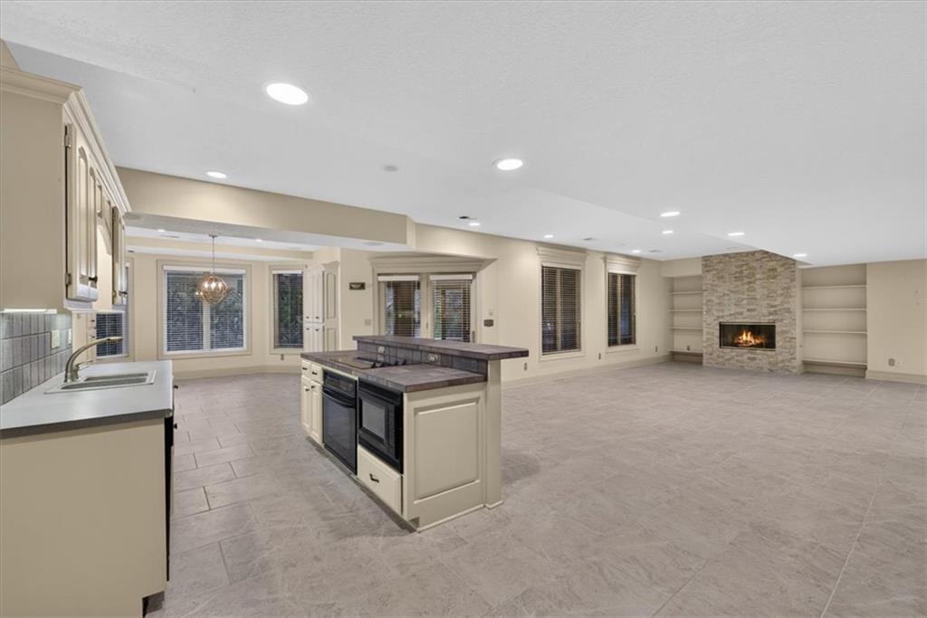 1416 Woodbury Drive