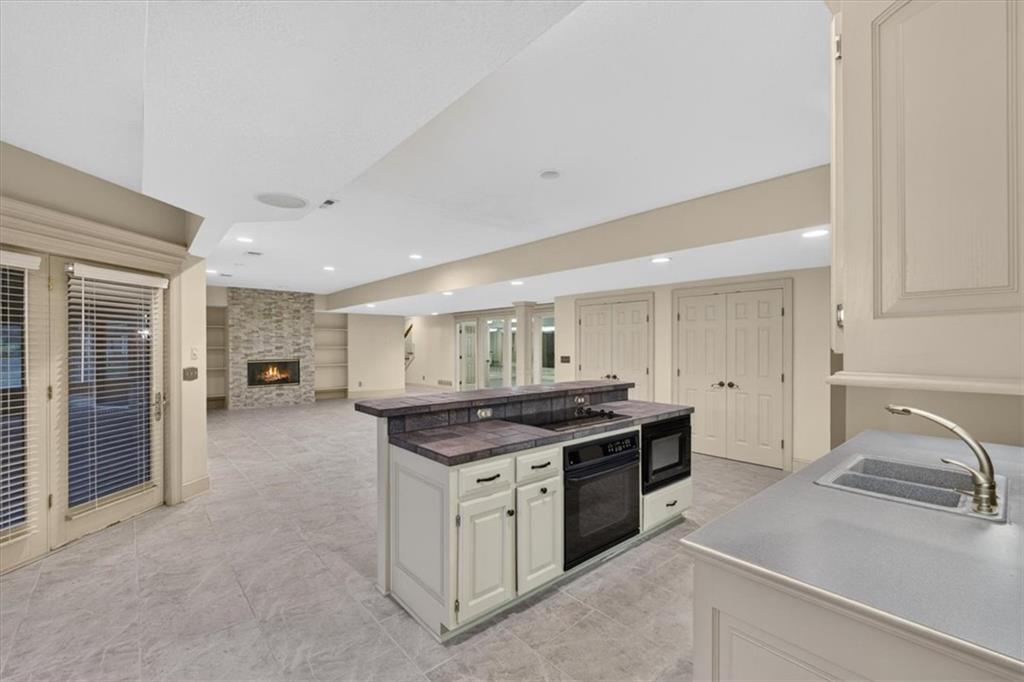 1416 Woodbury Drive