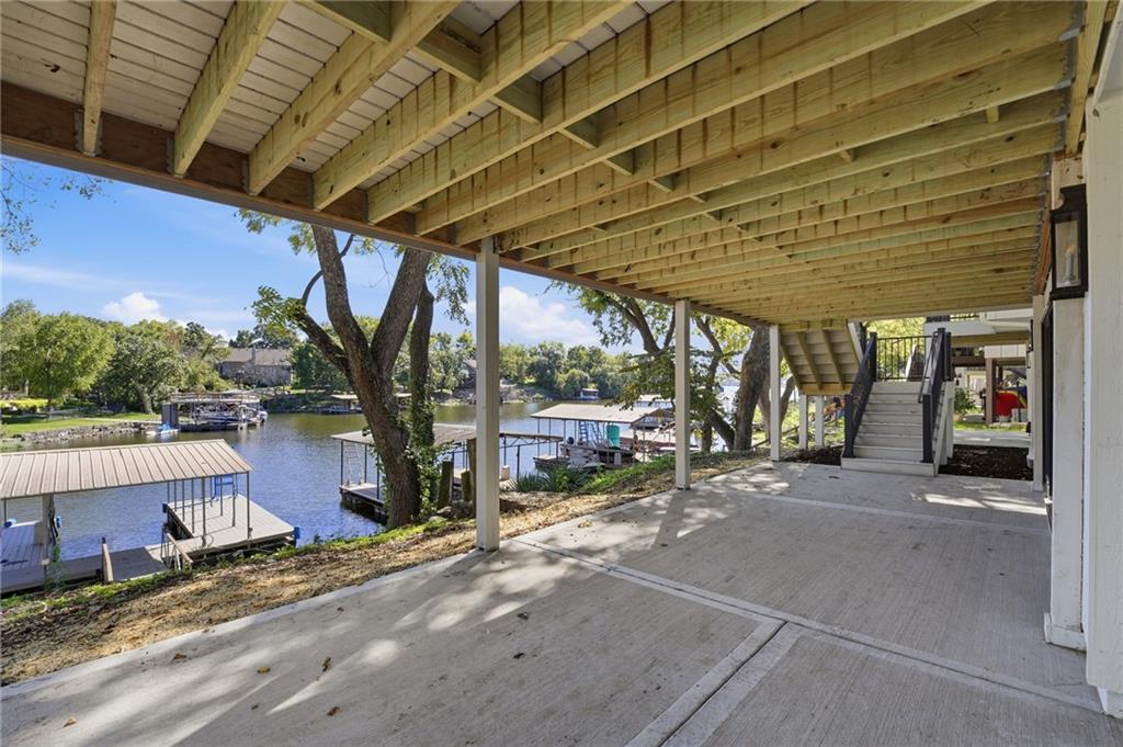484 N Winnebago Drive