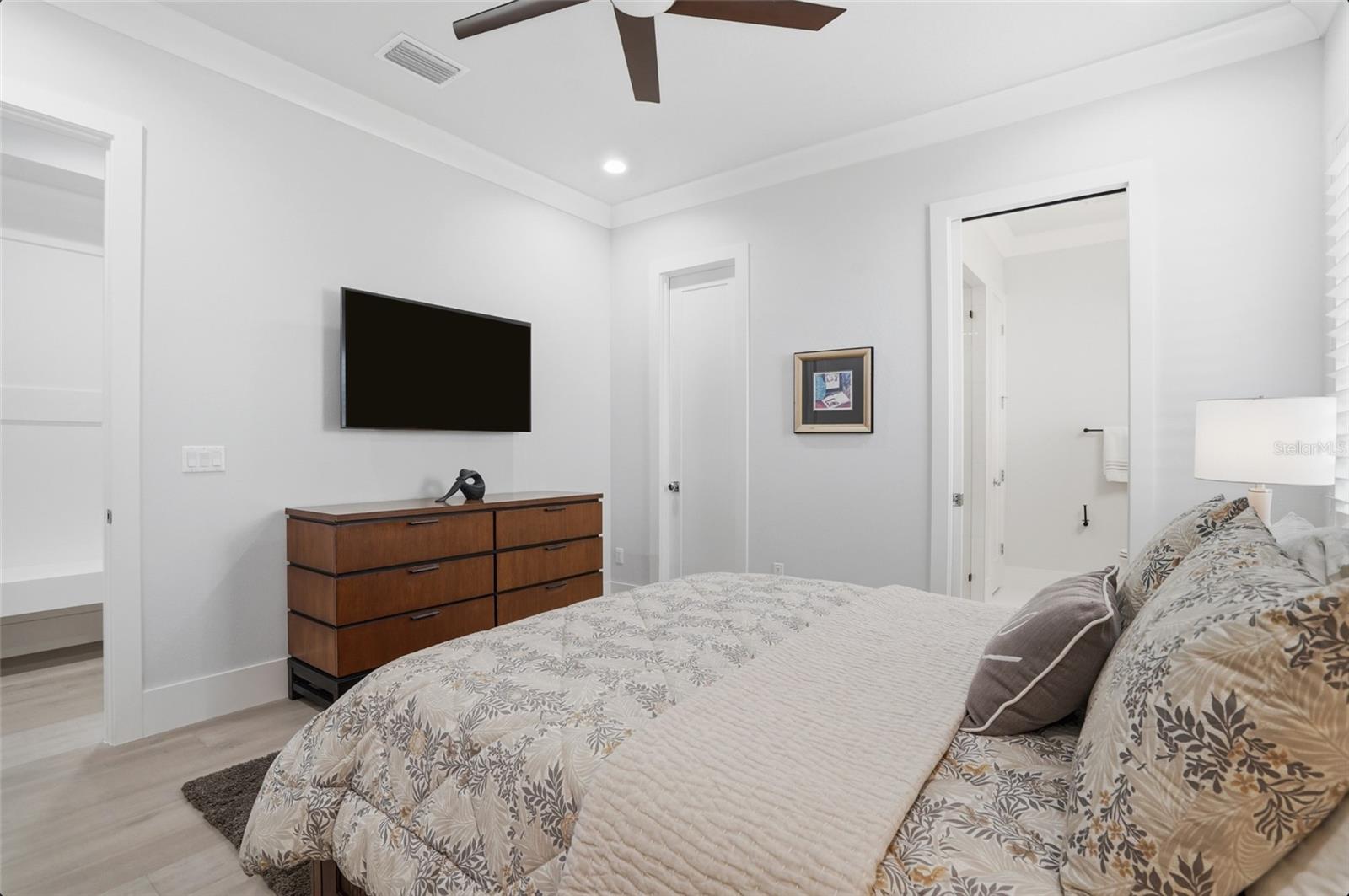 1815 RIO VISTA TER