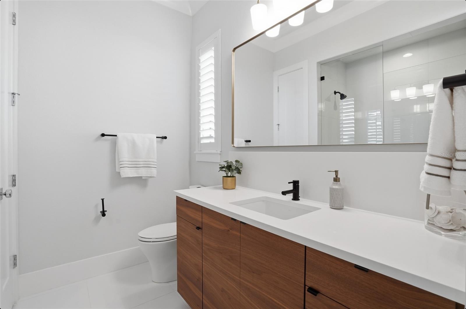 1815 RIO VISTA TER