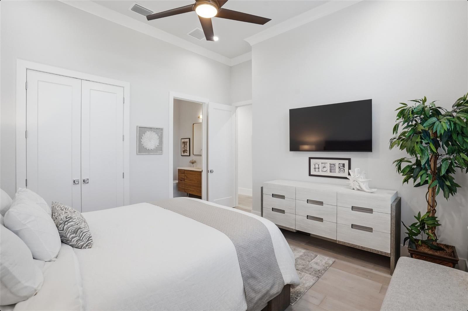 1815 RIO VISTA TER