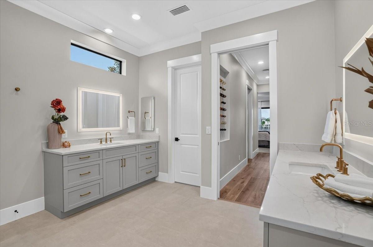 1625 RIO VISTA TER