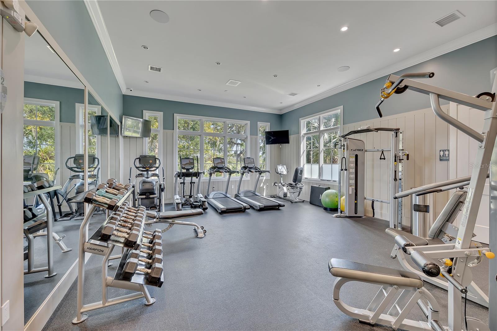 1625 RIO VISTA TER