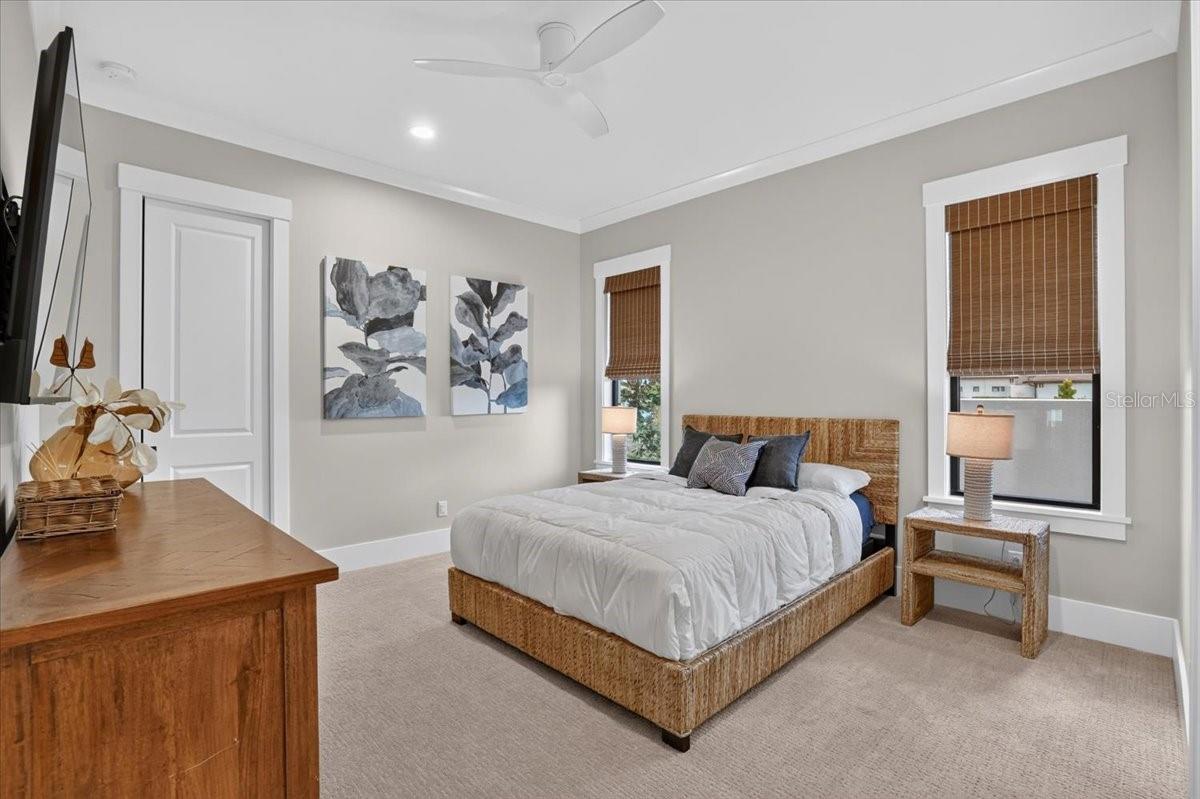 1625 RIO VISTA TER