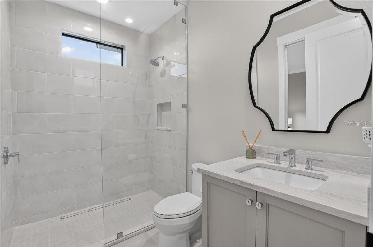 1625 RIO VISTA TER