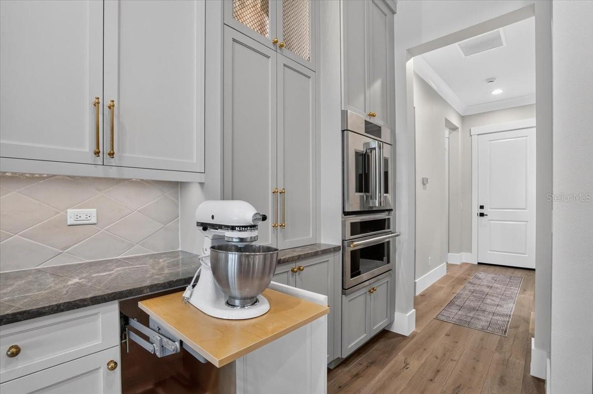 1625 RIO VISTA TER
