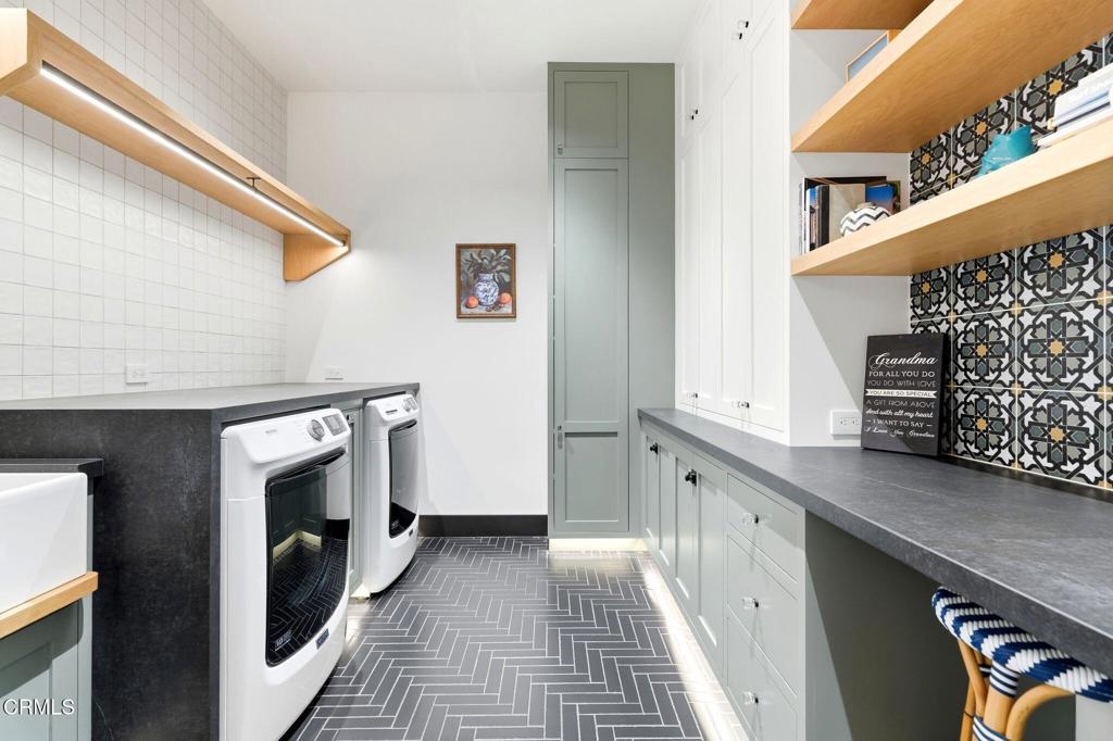 130 Avocado Place