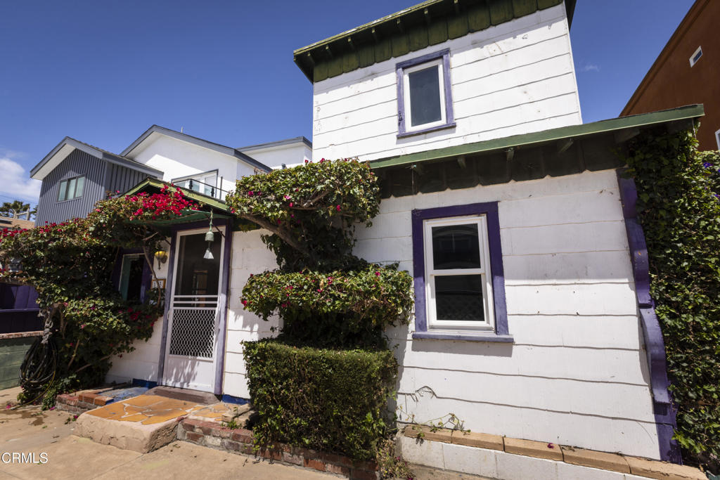 133 Santa Paula Avenue
