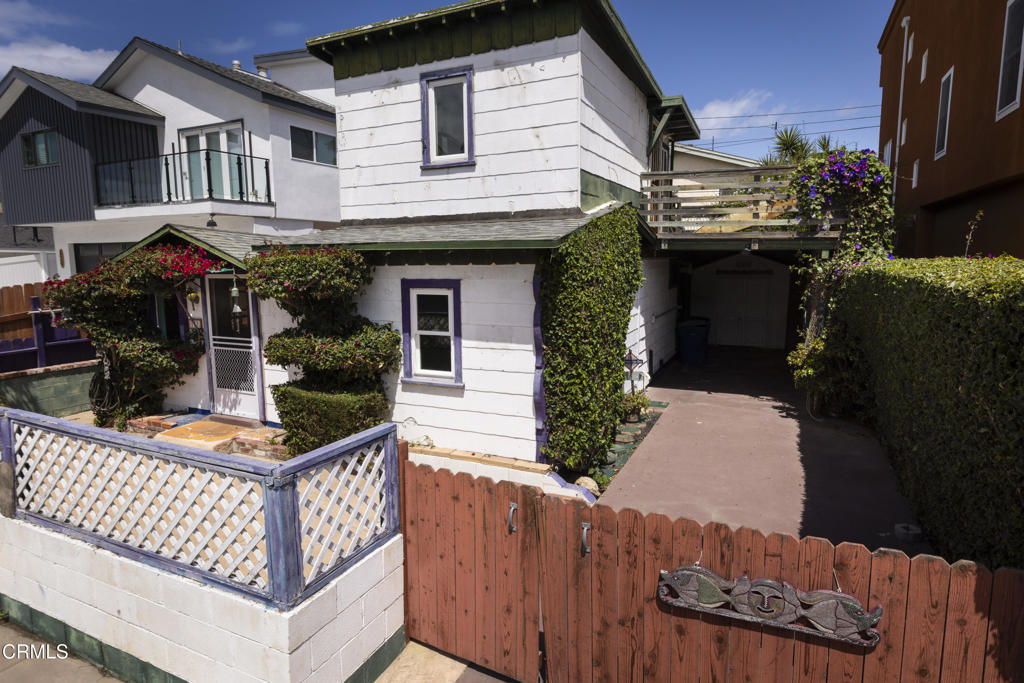 133 Santa Paula Avenue