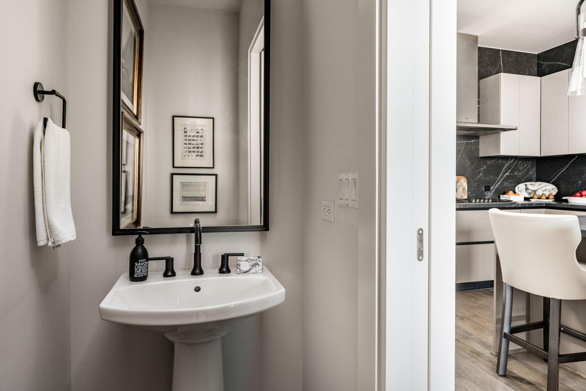 1711 Allen Parkway # 1905