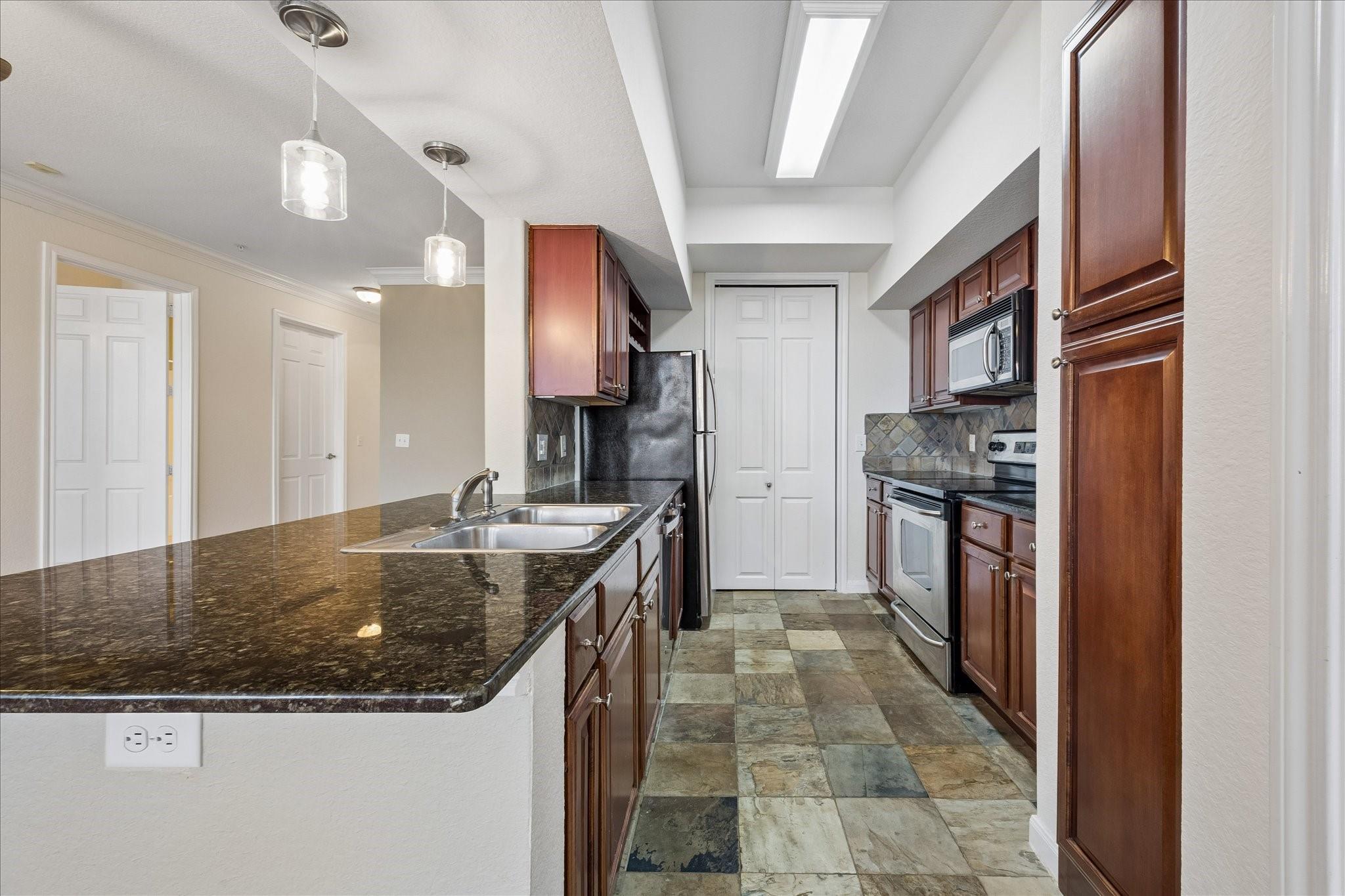 7575 Kirby Drive # 1412