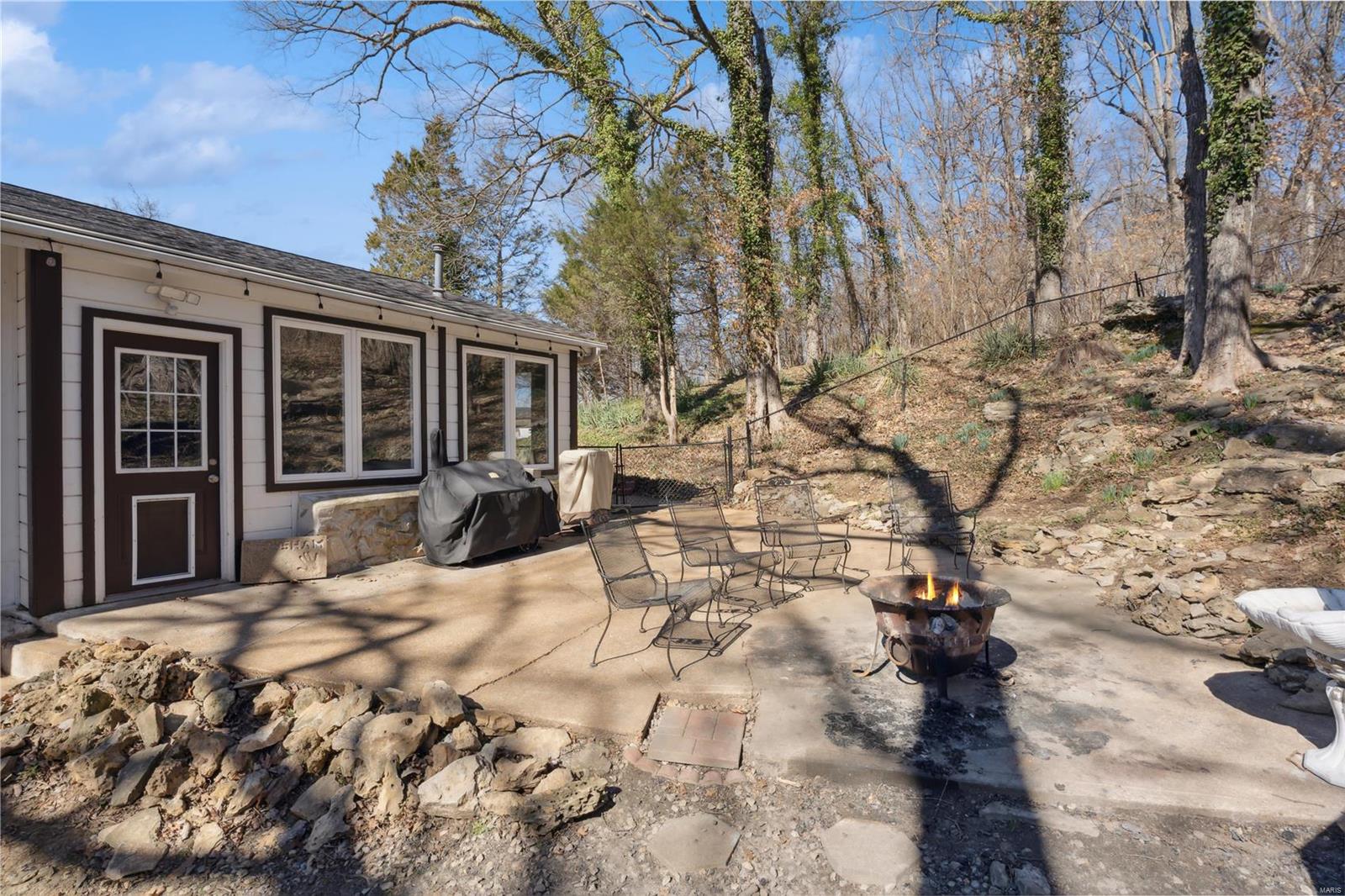 1199 Green Knoll Drive