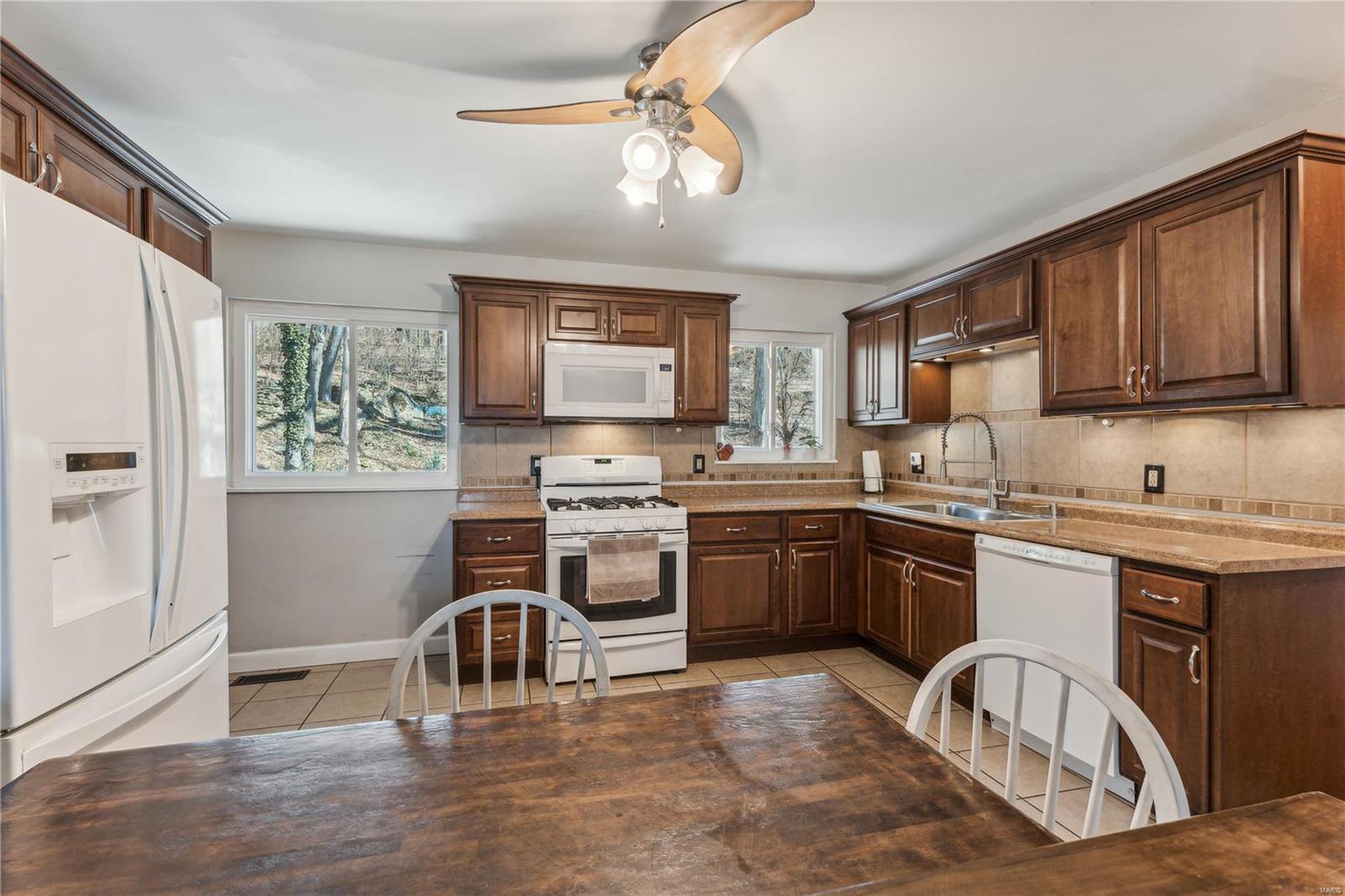 1199 Green Knoll Drive