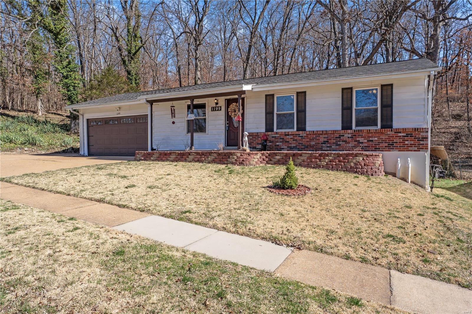 1199 Green Knoll Drive