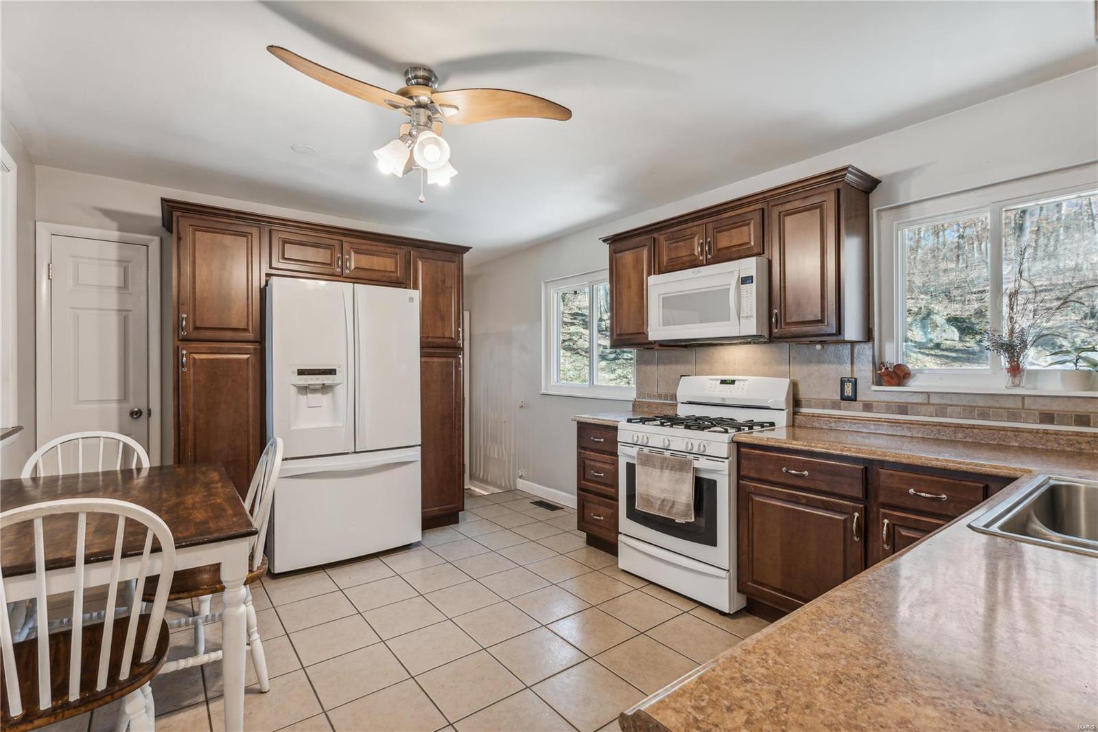 1199 Green Knoll Drive