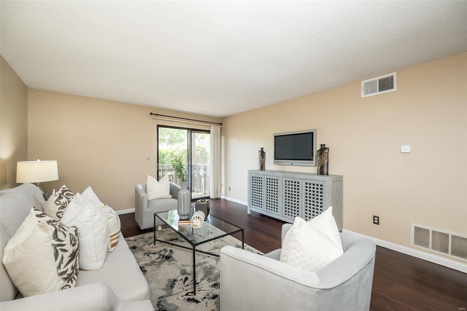 1465 Heritage Landing Unit: 208
