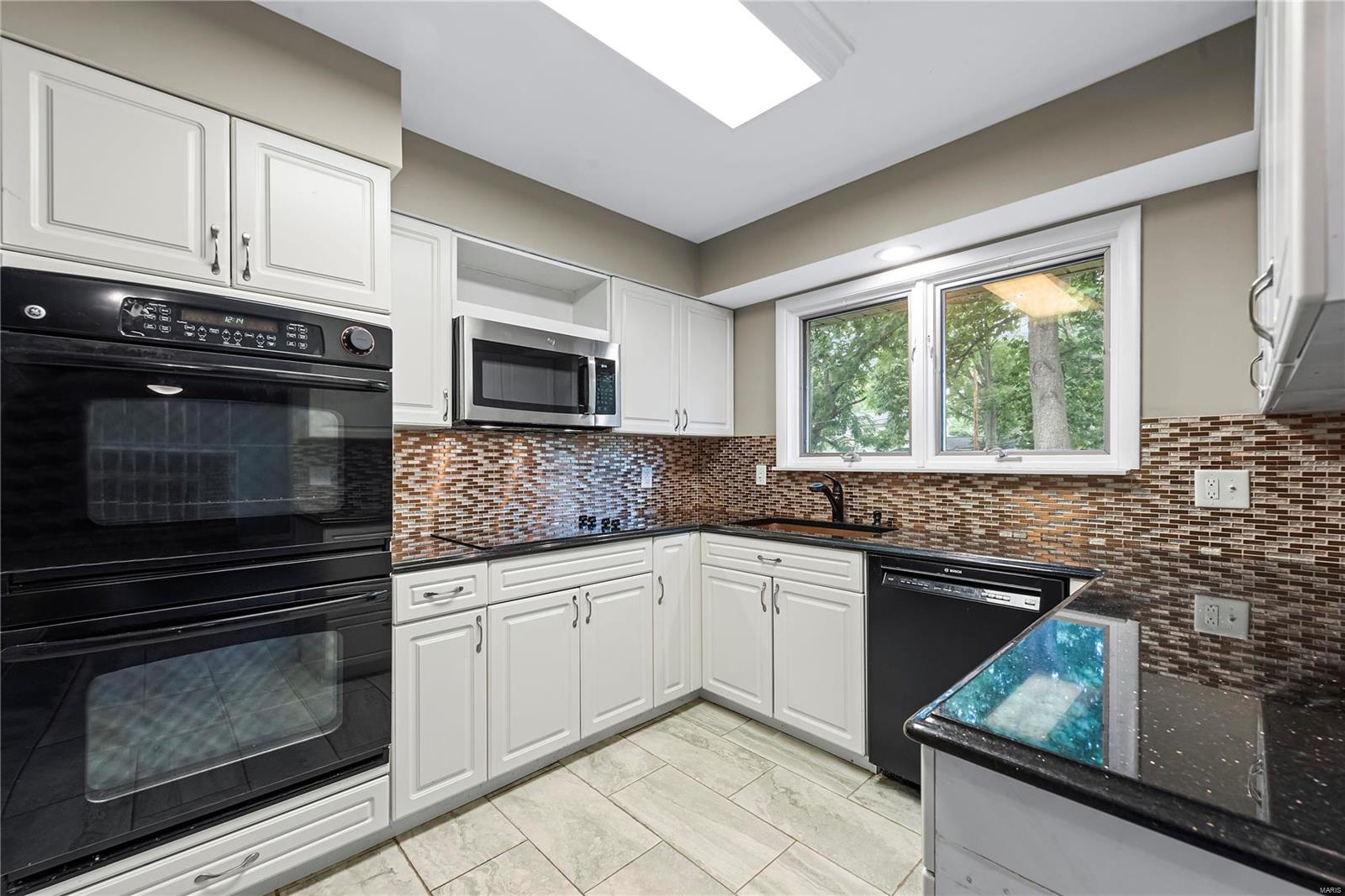 114 Royal Oaks Drive