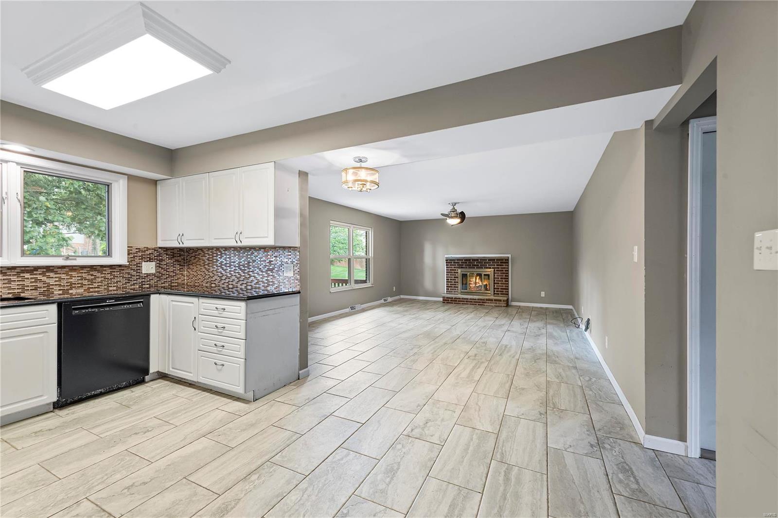 114 Royal Oaks Drive