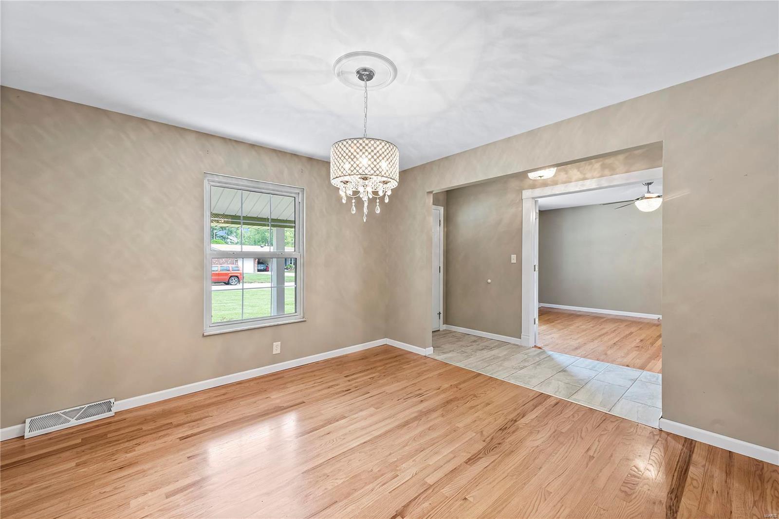 114 Royal Oaks Drive