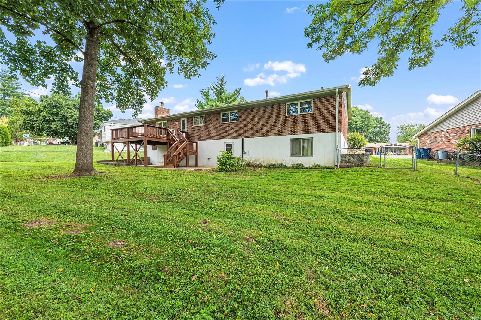 114 Royal Oaks Drive