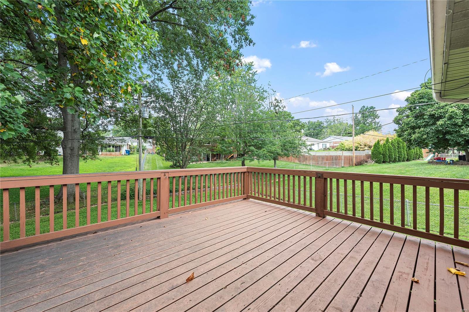 114 Royal Oaks Drive
