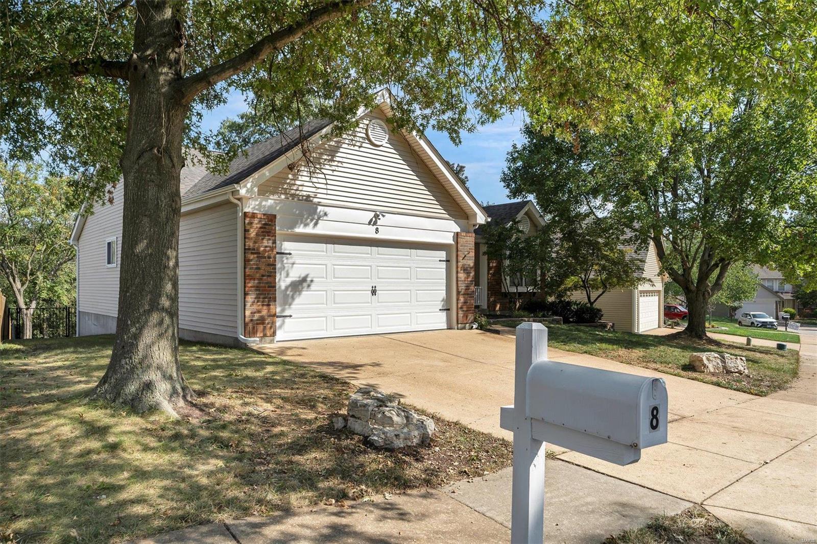 8 Big Bend Station Court