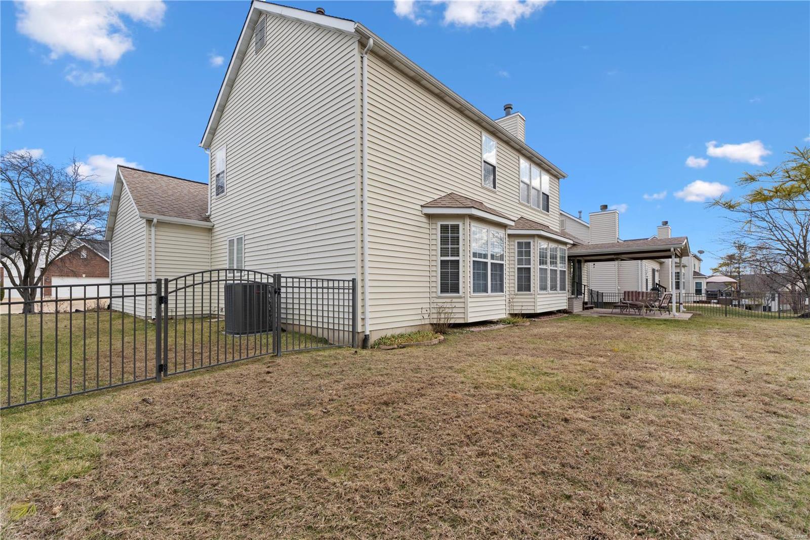 2966 Fox Bluff Drive