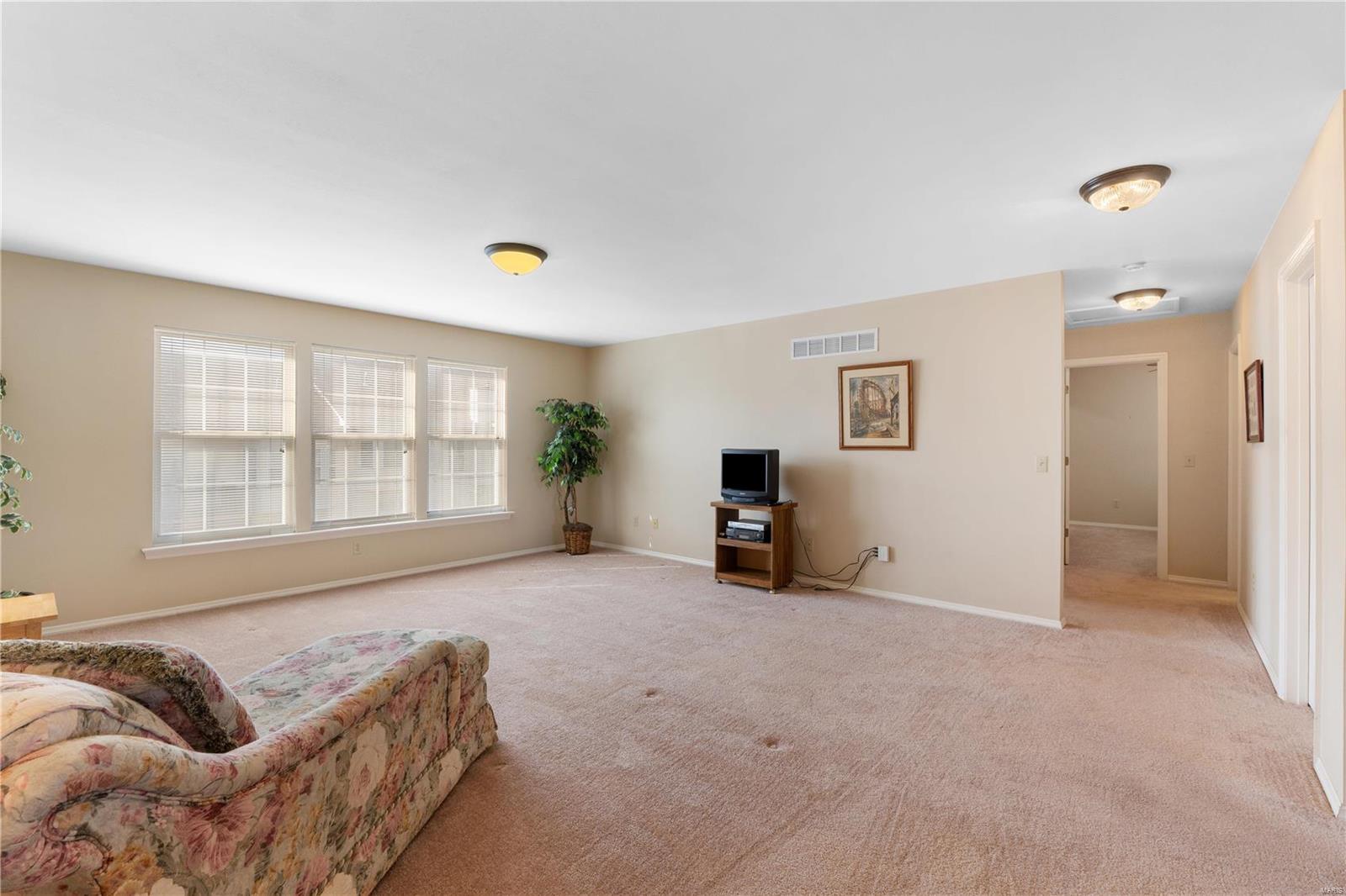 2966 Fox Bluff Drive