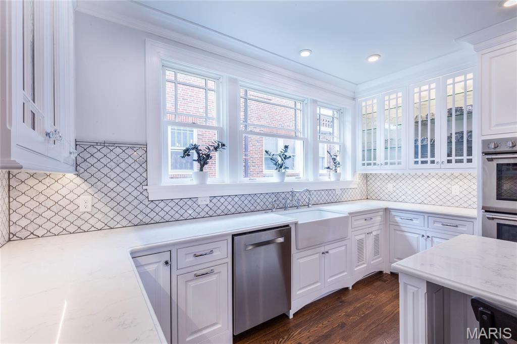 7715 Country Club Court