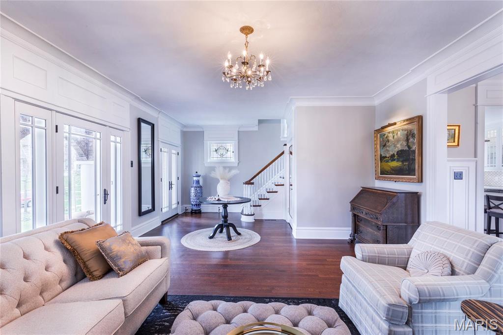 7715 Country Club Court