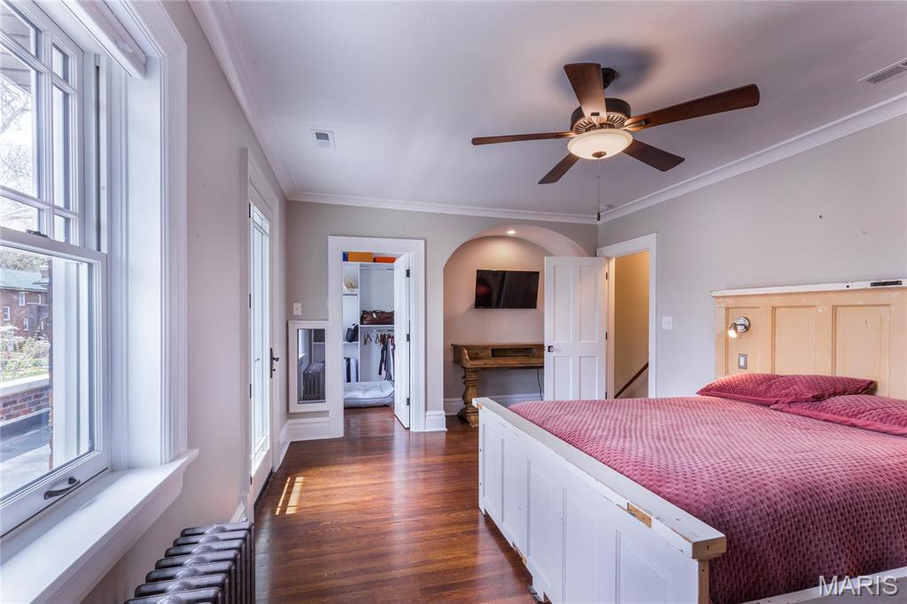7715 Country Club Court