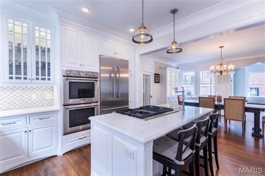 7715 Country Club Court