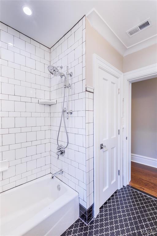 7715 Country Club Court