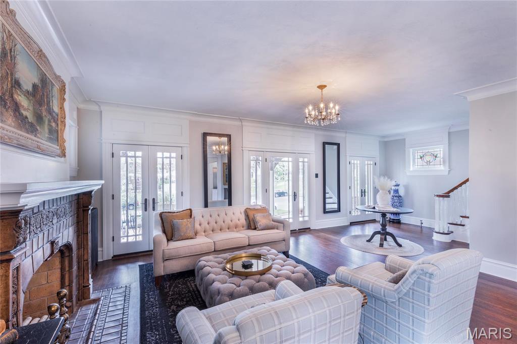 7715 Country Club Court