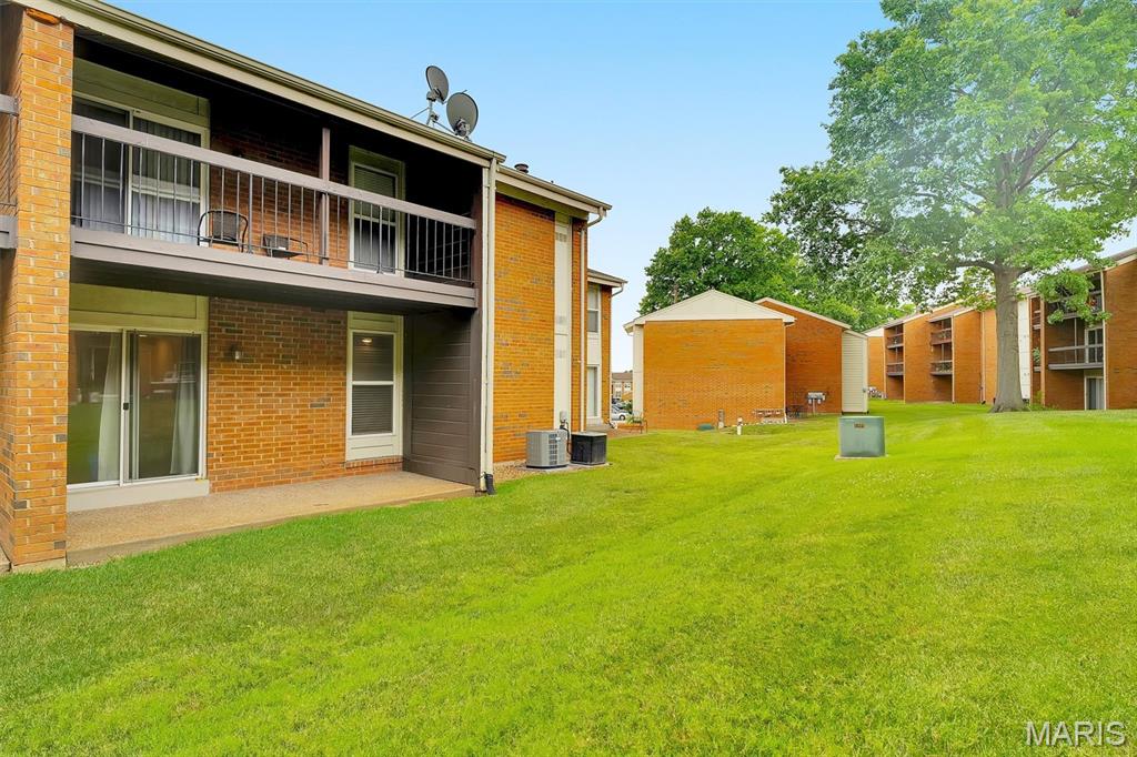 1935 Greenglen Drive Unit: 204