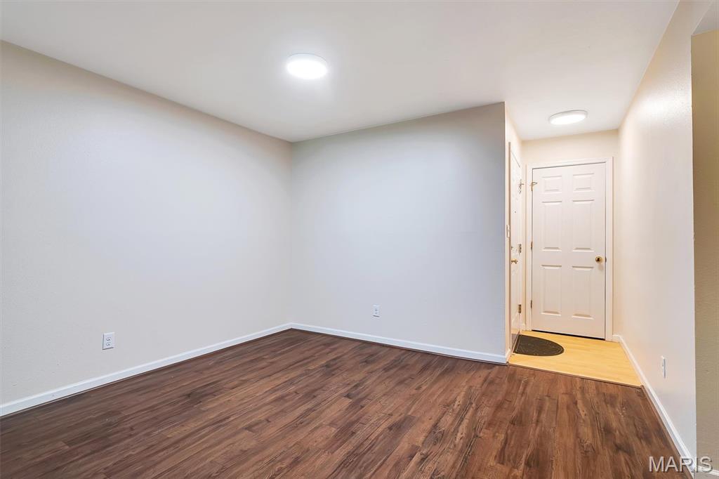 1935 Greenglen Drive Unit: 204