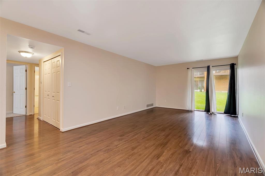 1935 Greenglen Drive Unit: 204