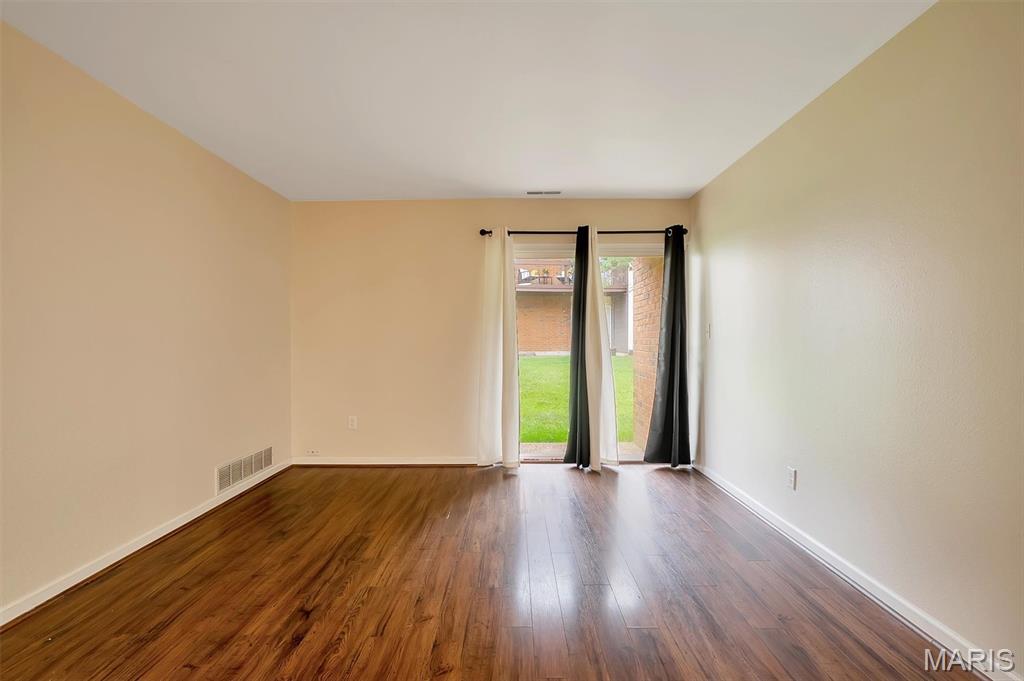 1935 Greenglen Drive Unit: 204