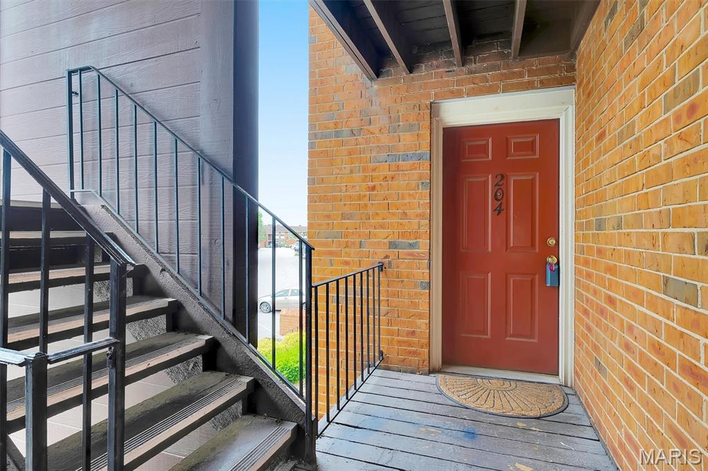 1935 Greenglen Drive Unit: 204