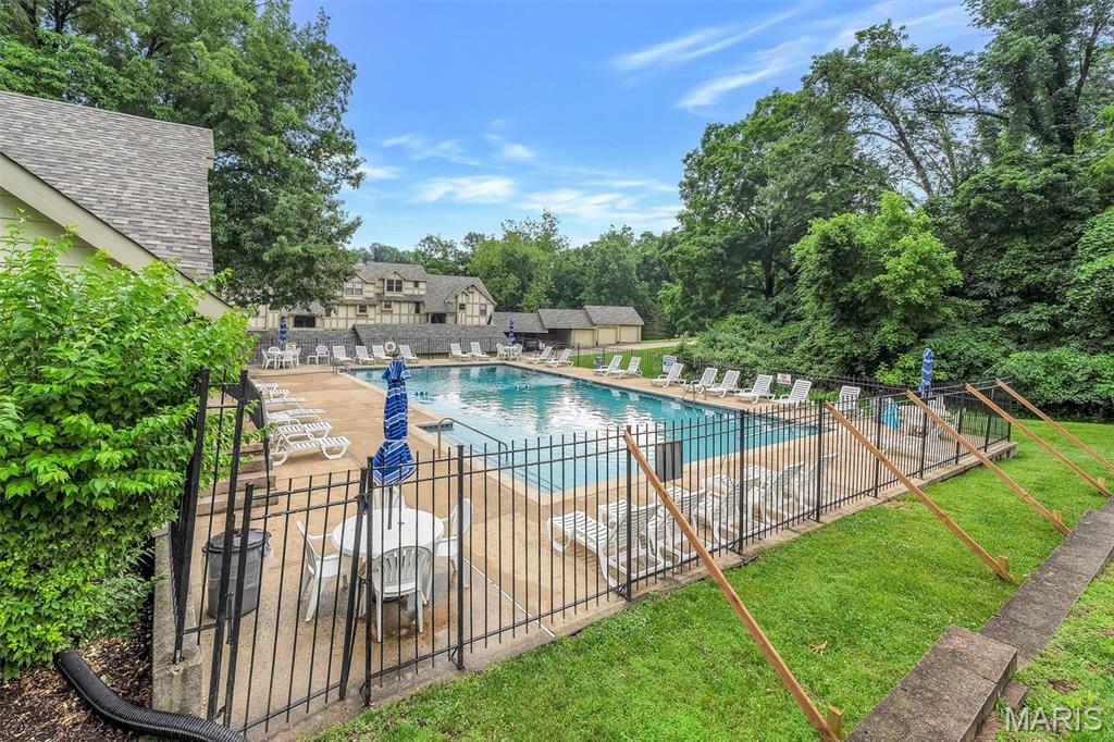 2303 Yosemite Park Court Unit: E