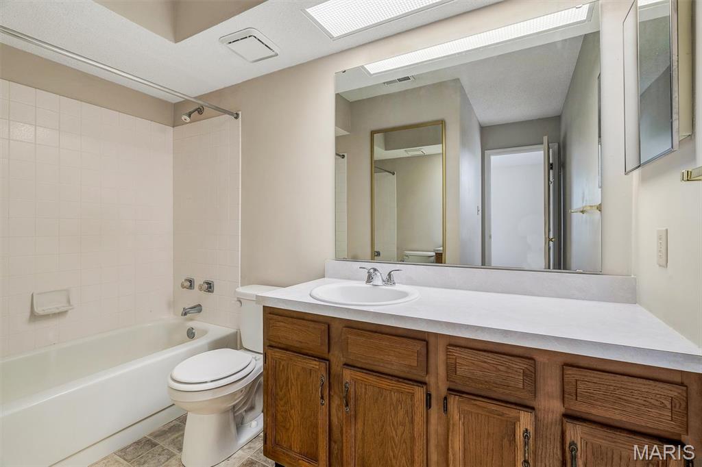 2303 Yosemite Park Court Unit: E