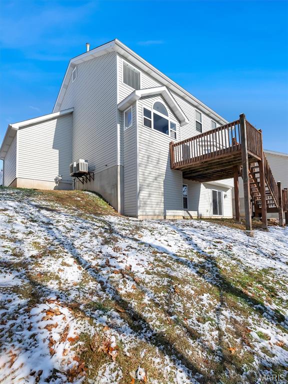 943 Shadow Pine Drive
